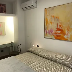 https://appartamento-delle-rose.italymilanhotels.net